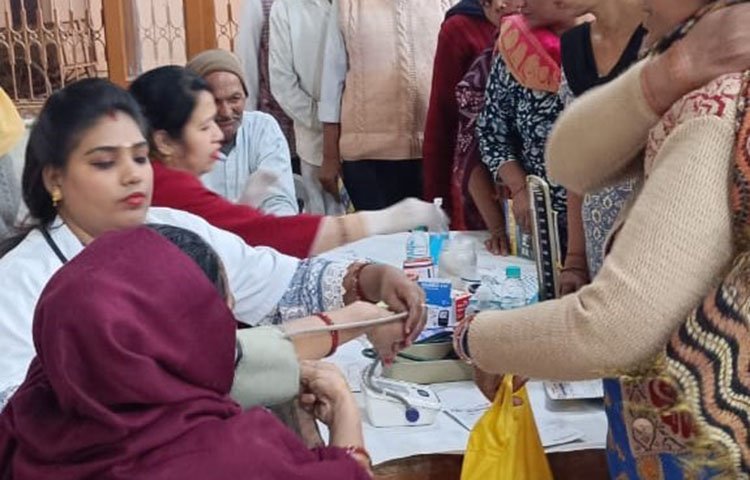 Lala Chetram Dharmarth Sansthan, in collaboration with MojiRam Lions Eye Hospital,